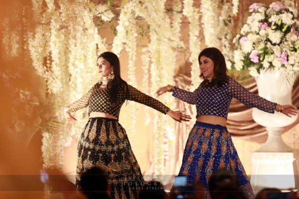 mishi khan dancing on urwa's wedding