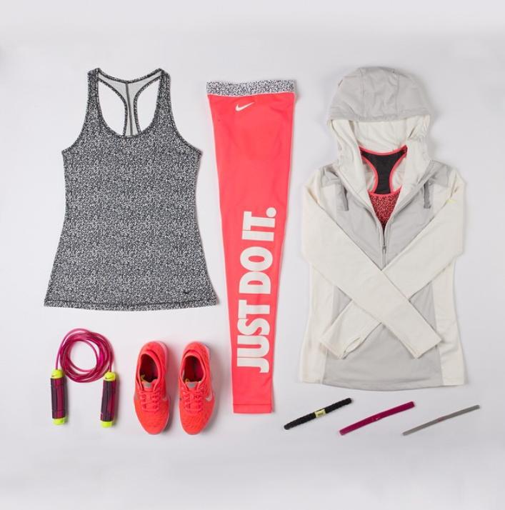 30 Cool Nike Sports Outfits For Women- Gym & Workout Outfits