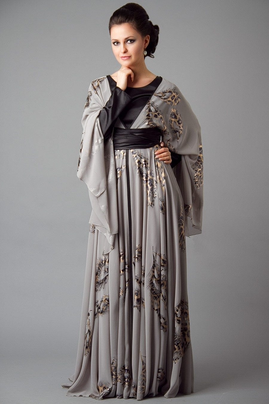 15 Most Popular Dubai Style embroidered Abayas