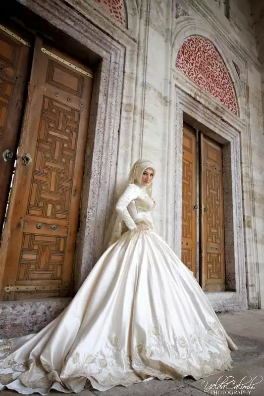 Modest wedding Dresses