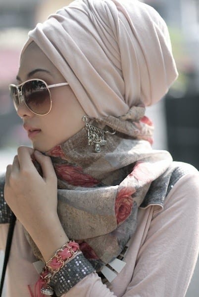 Muslim girls in sunglasses