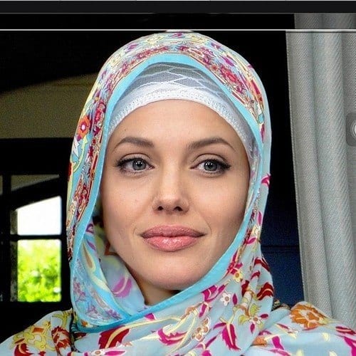 angelina jolie in Hijab