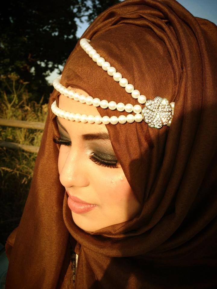 Rantai dengan hijab