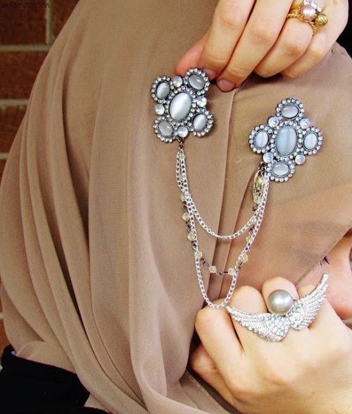 Hijab Accessories 25 ways to Accessorize Hijab With Jewelry