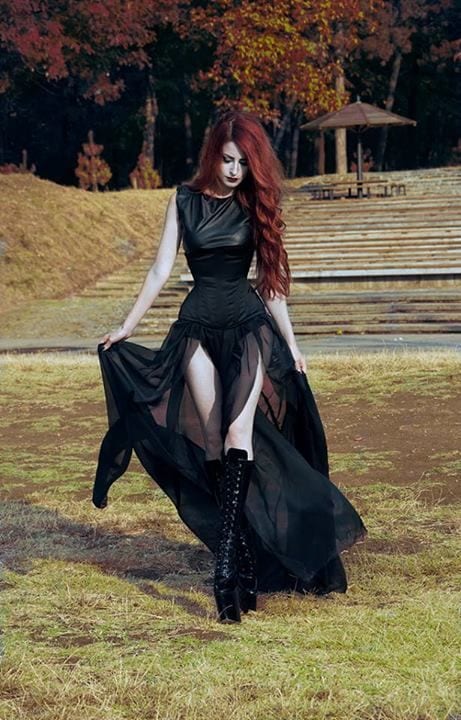 Cute goth style outfit ideas (8)