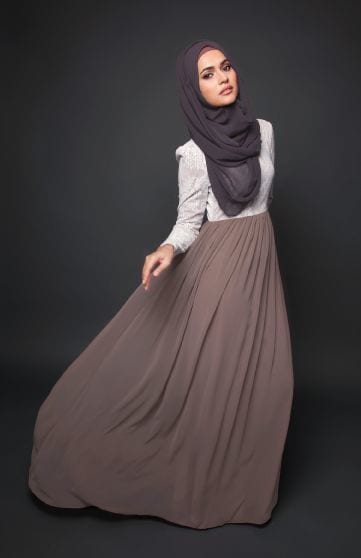 hijab dengan maxi dress dan rok (2)