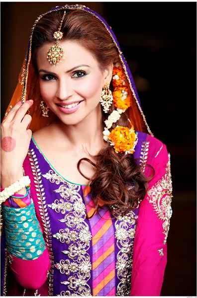 12 Simple Hairstyles For Mehndi Function001