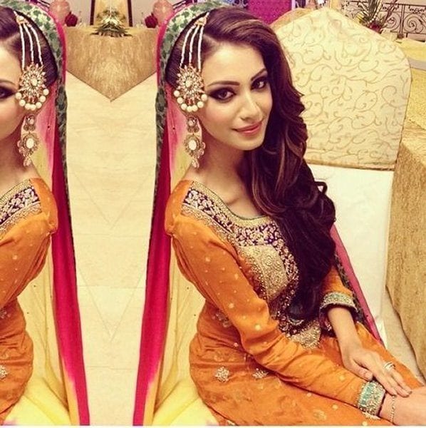 12 Simple Hairstyles For Mehndi Function004