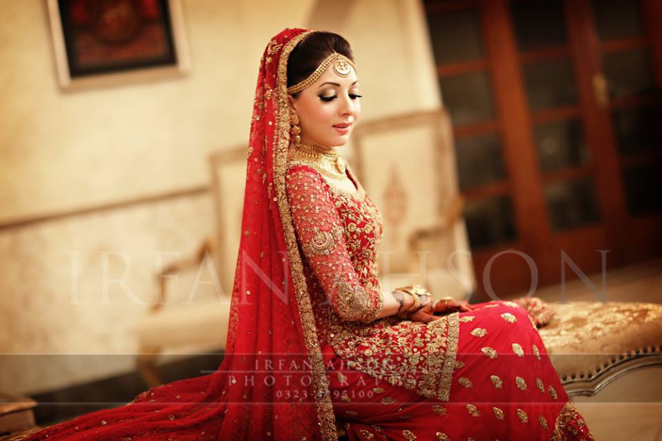 35 Latest Pakistani Bridal Outfits, Styles & Combinations