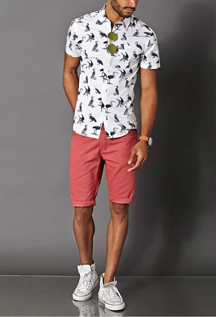 23 Stylish Men's Outfits with Shorts For Summer 2022