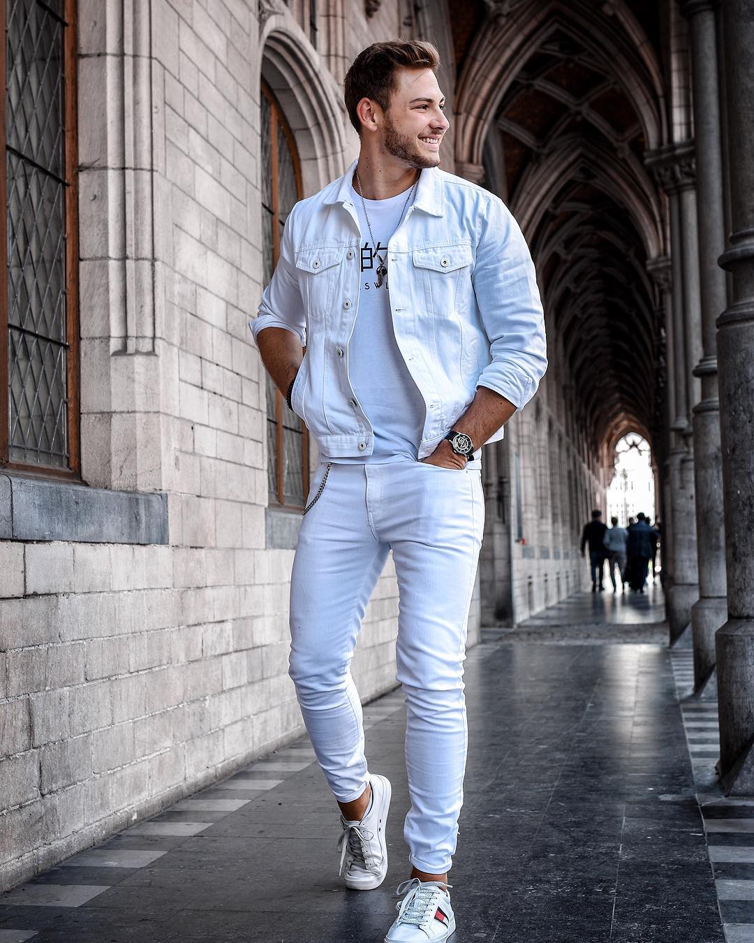How To Wear White Party Outfits For Guys 1