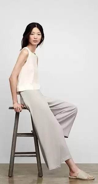 minimalist outfit for summer15