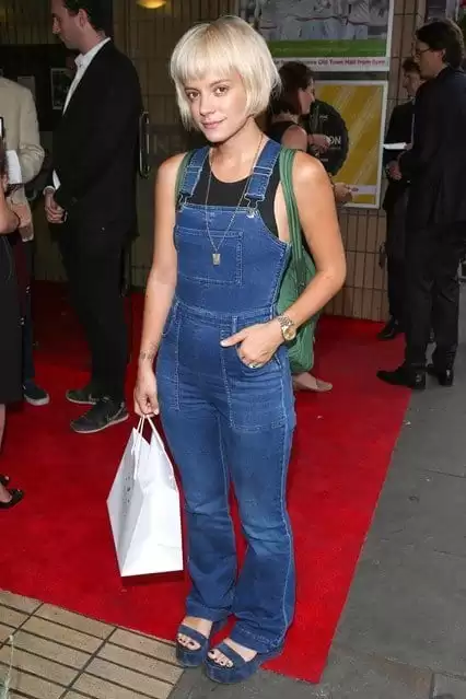 Dungaree Outfits Ideas (22)