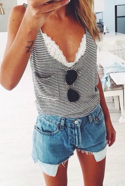 Bralette Outfit Ideas-22 Ways to Wear a Bralette Confidently