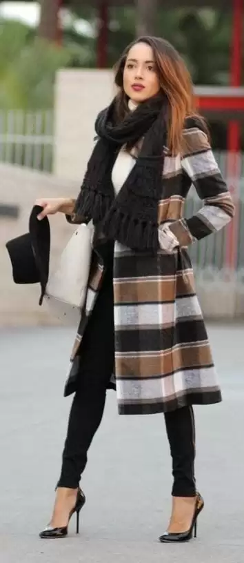 cute outfits with plaid coats 7