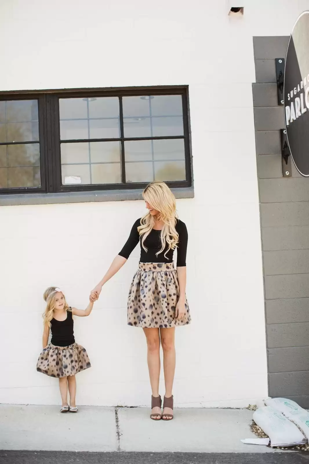 matched outfits for mother and daughter (1)