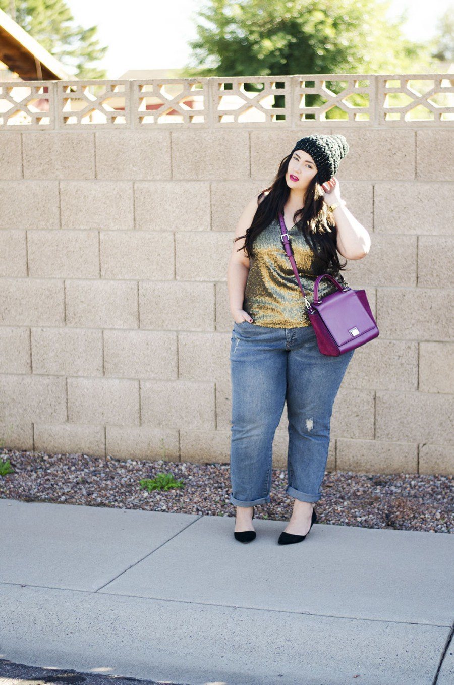 Trendy ways to wear sequin outfits as curvy women (3)