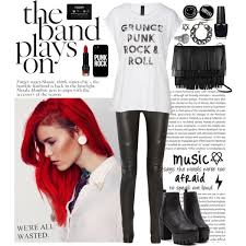 What to Wear with Red Hair?18 Cute outfit for Red Hair Girls