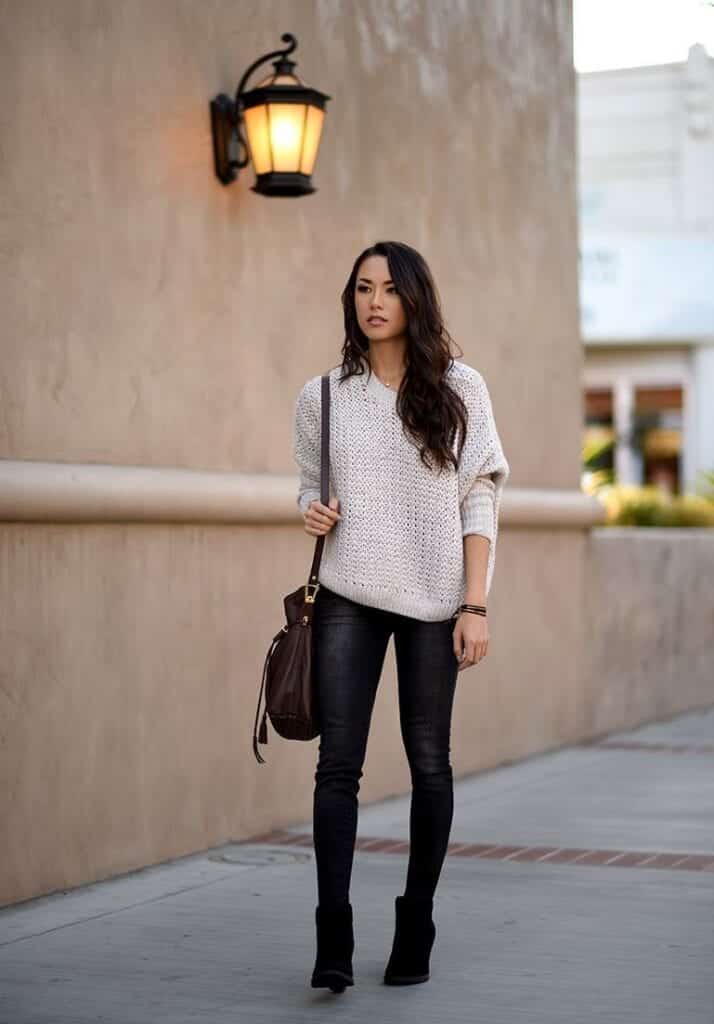 Outfits with Black Jeans-23 Ideas to wear Black Denim Pants