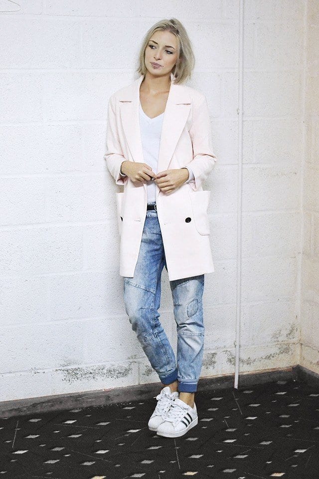 19 Outfits with Pale Pink Blazers with Styling Tips