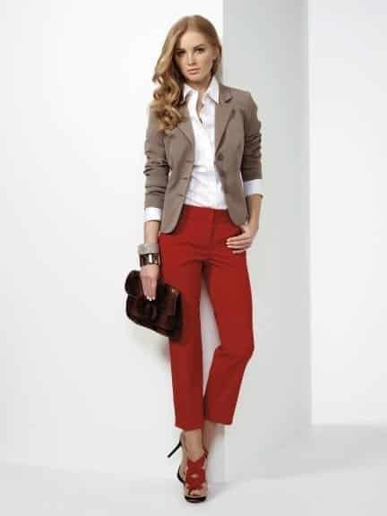 Stylish Outfits With Red Pants (3)
