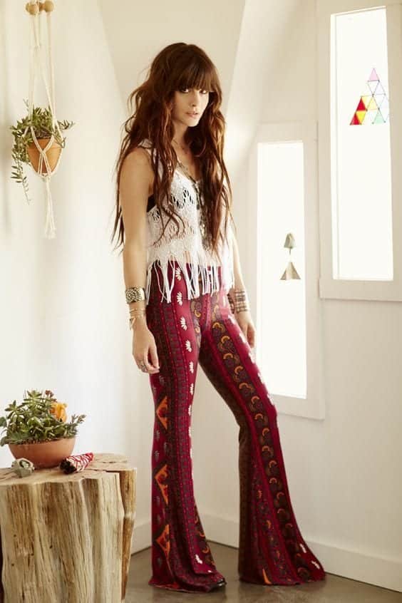 Stylish Outfits With Red Pants (1)