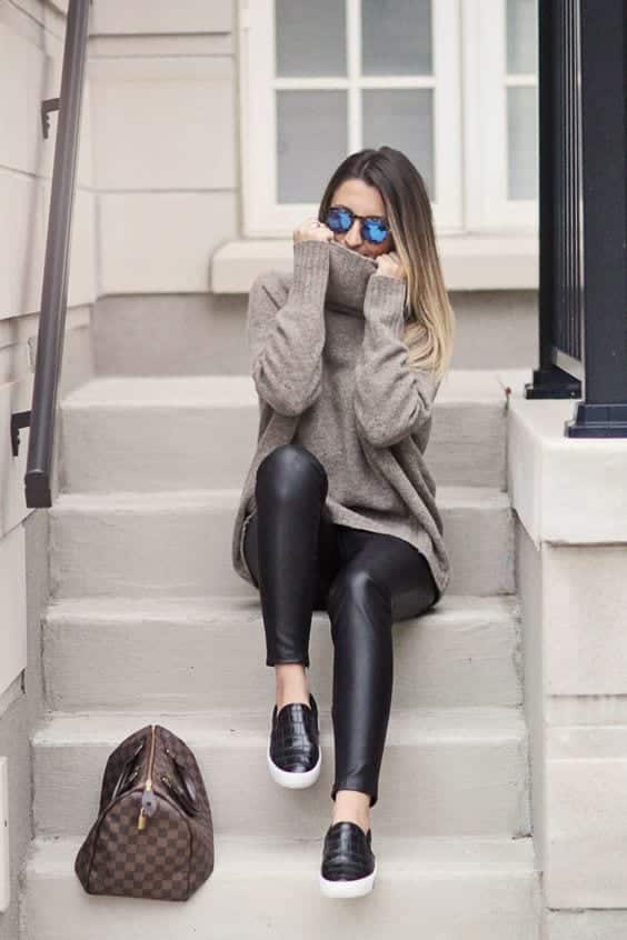 23 Cute Outfits To Wear With Slip-On Sneakers For Chic Look