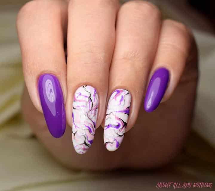 Elevate Your Beauty Game With These Chic Abstract Nail Art Designs (4)