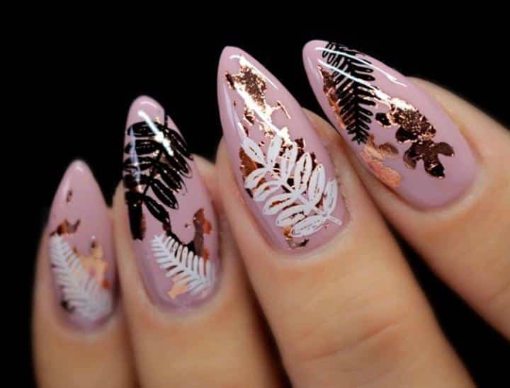Elevate Your Beauty Game With These Chic Abstract Nail Art Designs (4)