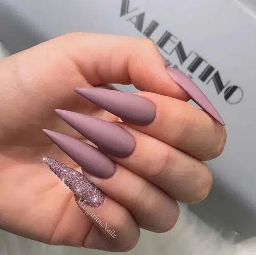 Chic-Matte-Nails