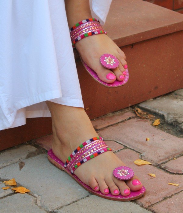 10 Best Shoes To Wear With Sarees Of Different Types