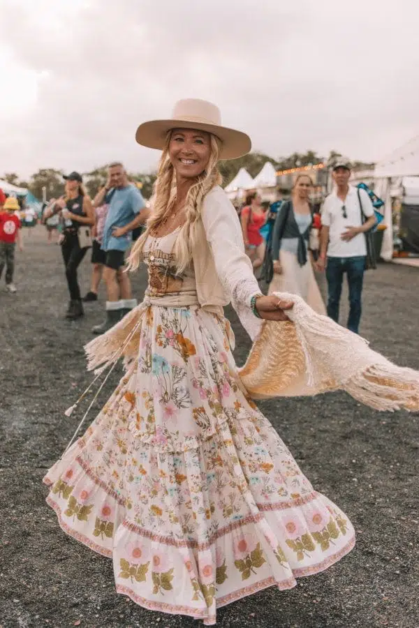 how to dress boho chic