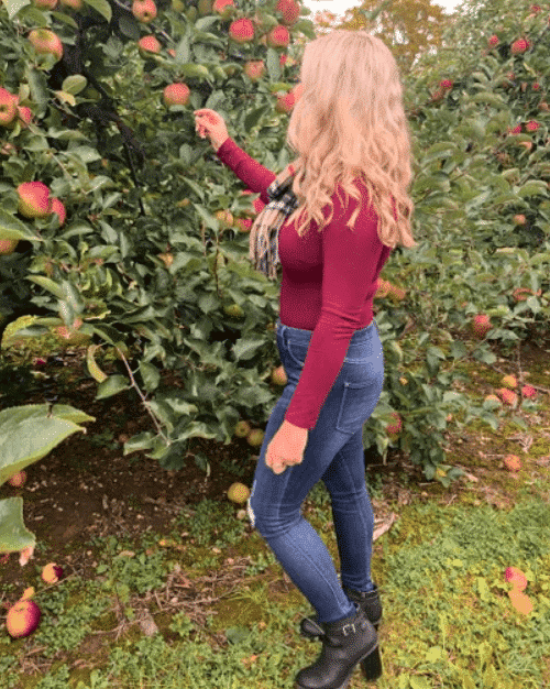 23 Cute Fall Outfits for Girls 2023