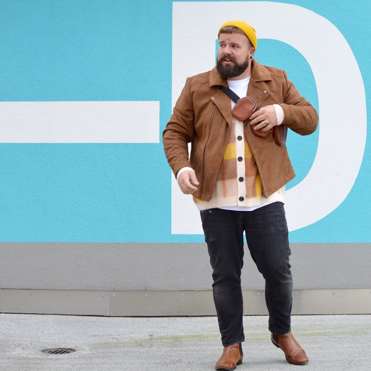 Outfits for Plus Size Guys–26 Best Styles & Tips for Big Men
