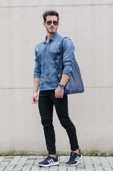 34 Black Jeans Outfits for Men & Styling Tips