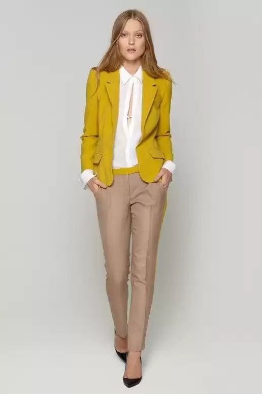 khaki pants outfits for women