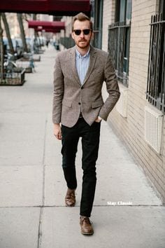 How to wear brown shoes with black pants for men (10)