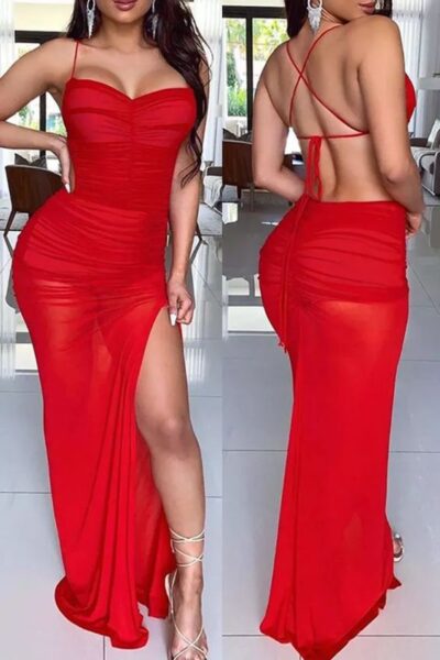 Red Outfits For Women – 21 Chic Ways To Wear Red Outfits