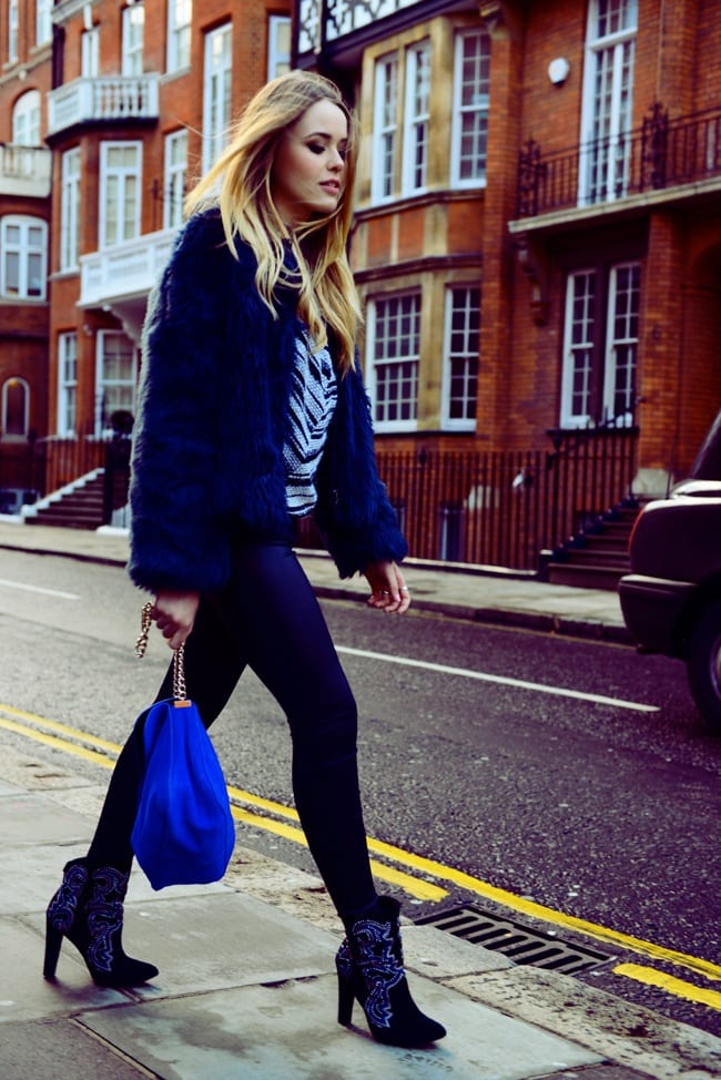 Outfits with Velvet Bags- 20 Ideas to Wear with a Velvet Bag