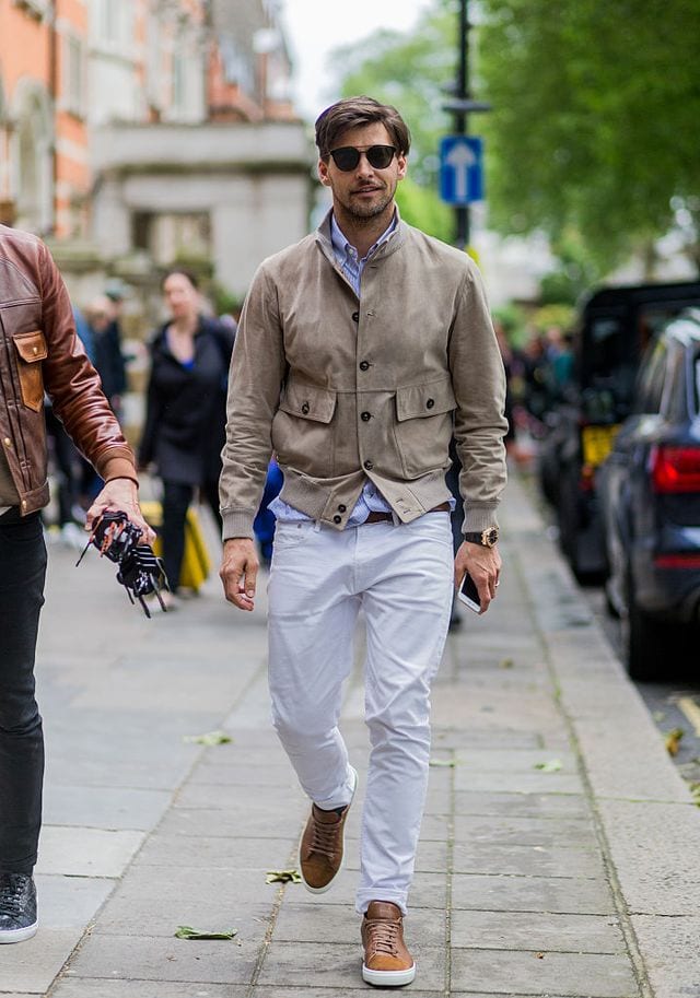 how to wear white jeans for men (28)