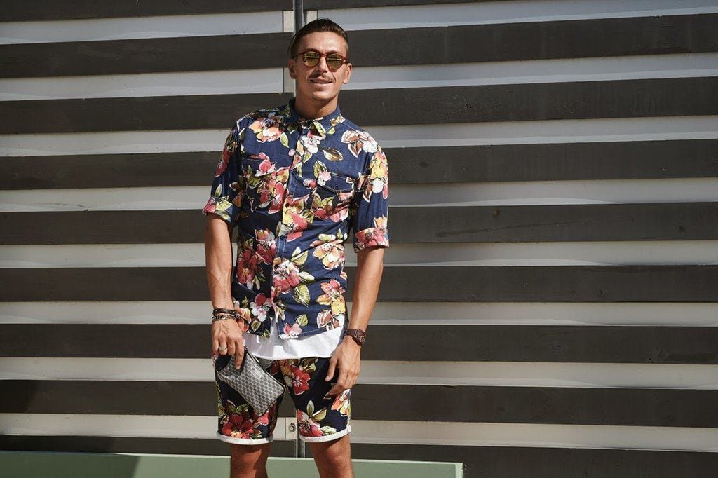how to wear a floral shirt outfit for men (8)