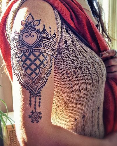Discover 120+ mehndi tattoo on shoulder latest
