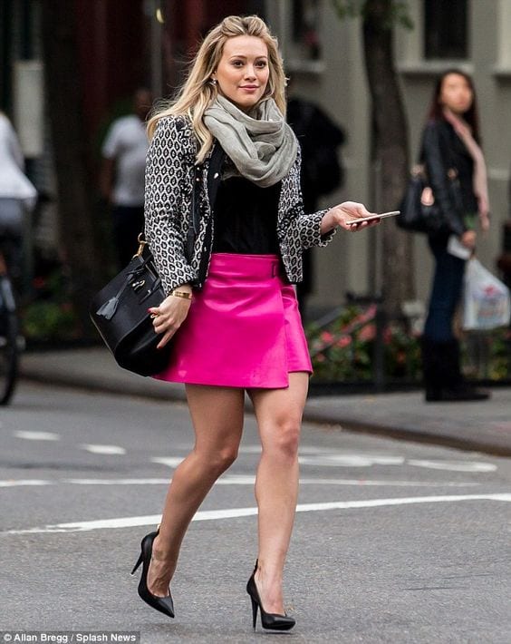 how to wear hot pink skirts