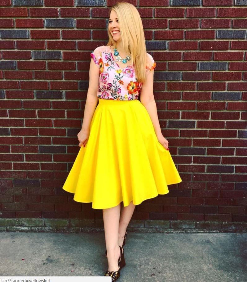 30 Chic Yellow Skirt Outfit Ideas with Styling Tips