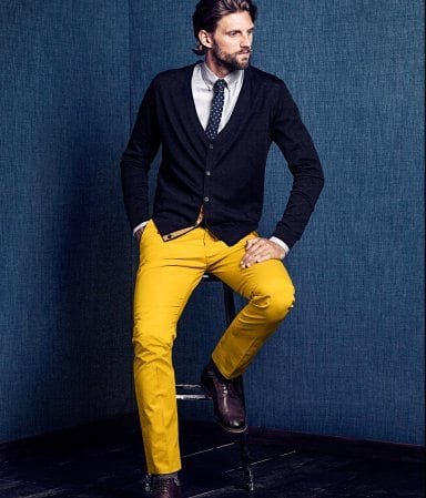 Which pants matches a yellow shirt on boys? - Quora