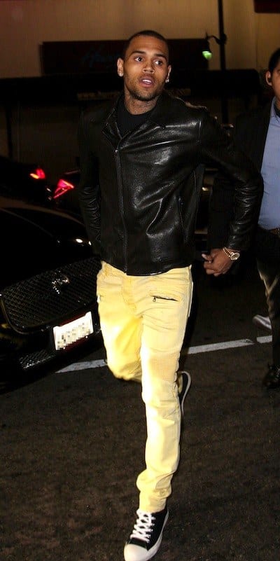 how to wear yellow pants for men (30)