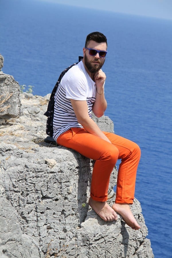 how to wear orange pants for men (32)