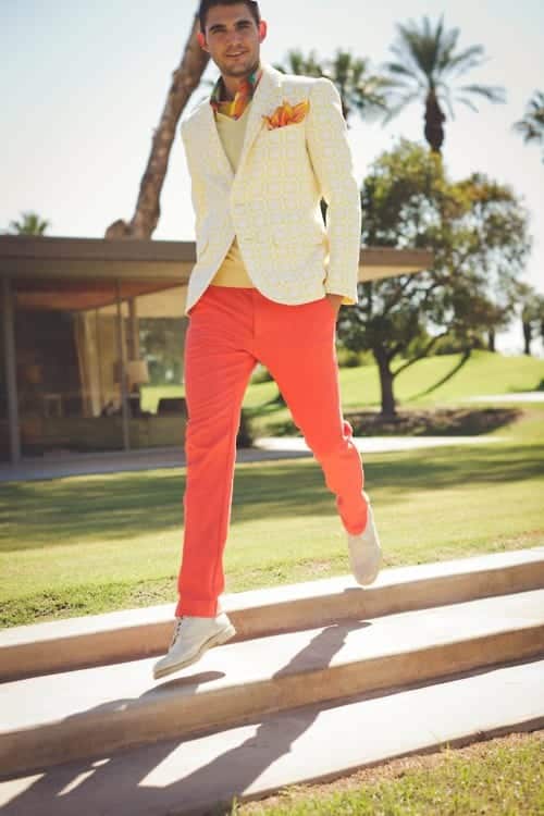how to wear orange pants for men (26)
