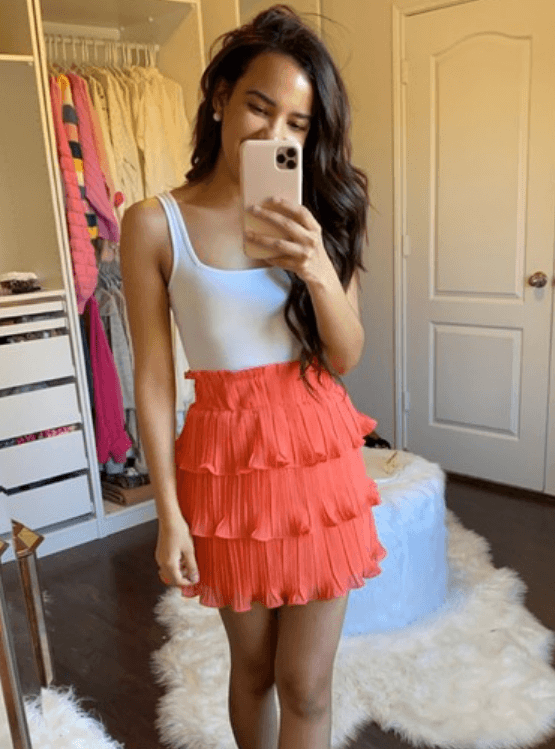 orange skirt outfit