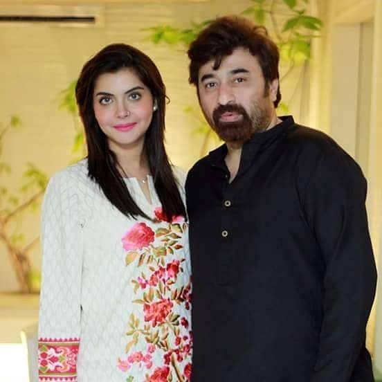 Top 25 Pakistani Celebrity Couple Outfits - Cute Couple Outfits Of Pakistani Celebrities